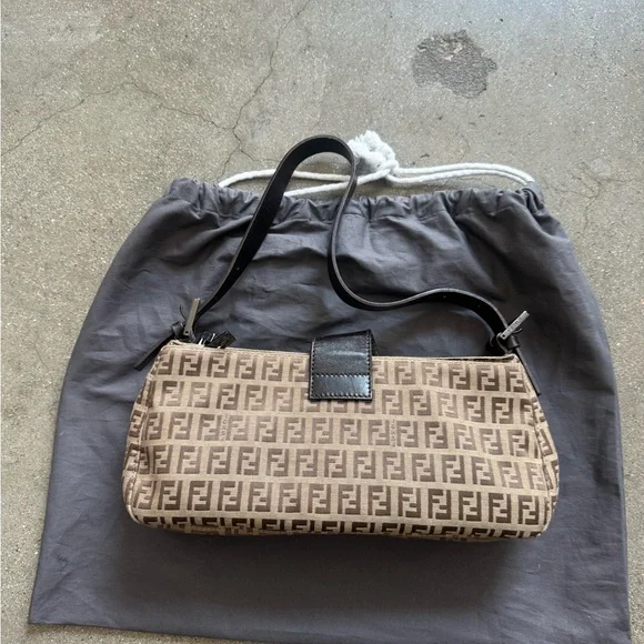 Fendi Zucchino Baguette Bag - Picture 6 of 13